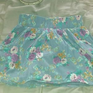 Delias floral skirt